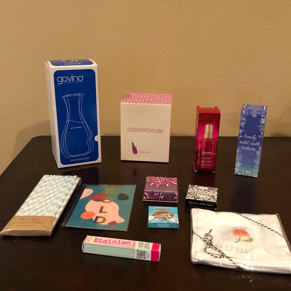 Subscription box lot. Popsugar fabfitfun causebox